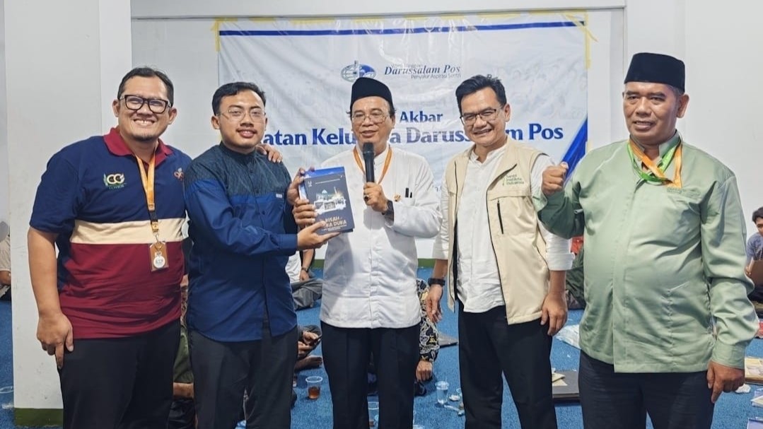Dosen FAI UM Metro Prof. Dr. M. Ihsan Dacholfany Berkontribusi dalam Seabad Gontor melalui Penguatan Literasi